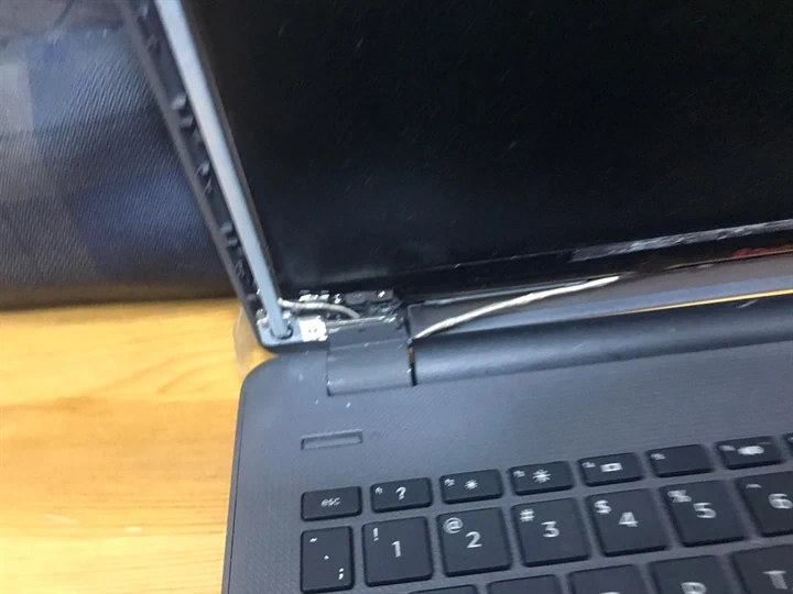 צירים שבורים מחשב HP